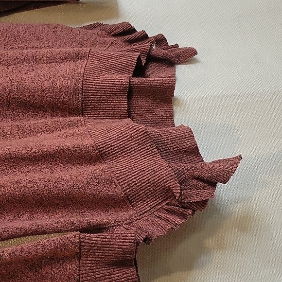 Anthropologie Sweater with Ruffled slits Oversized Postmark Fits Medium, Tag XS - Picture 7 of 8